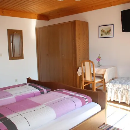 בית הארחה Gaestehaus Der Gamser Winzerstube